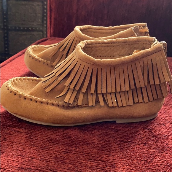 BRAND NEW Tan zip up moccasins - Picture 2 of 4